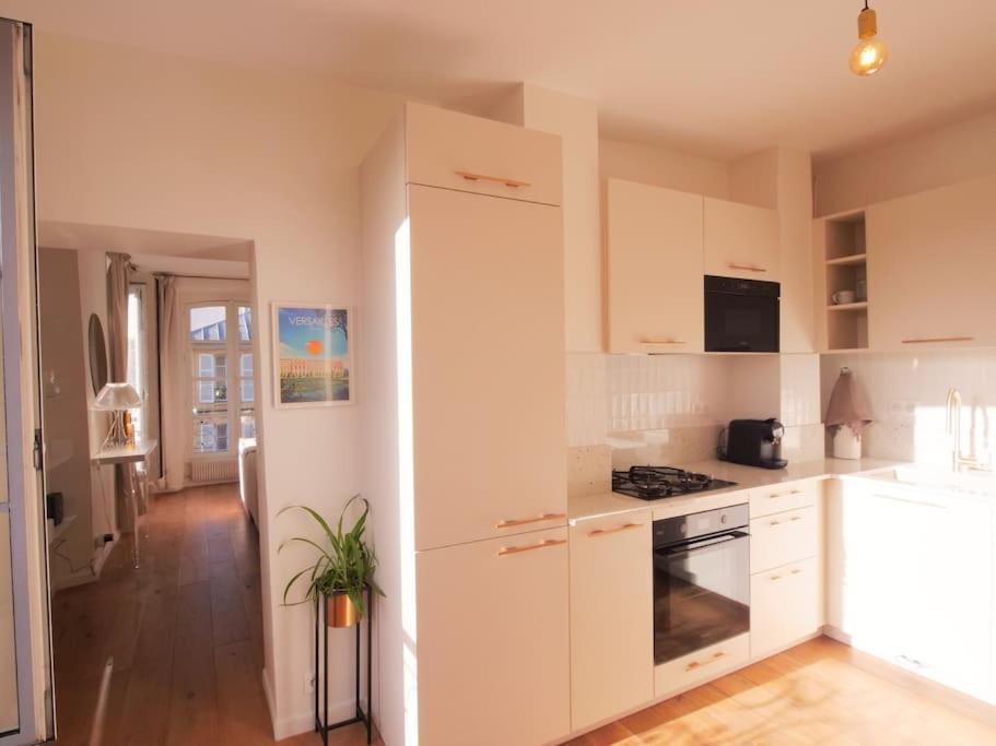 Charme Et Modernite Au Coeur Du Quartier St Louis Apartment Versailles Exterior foto