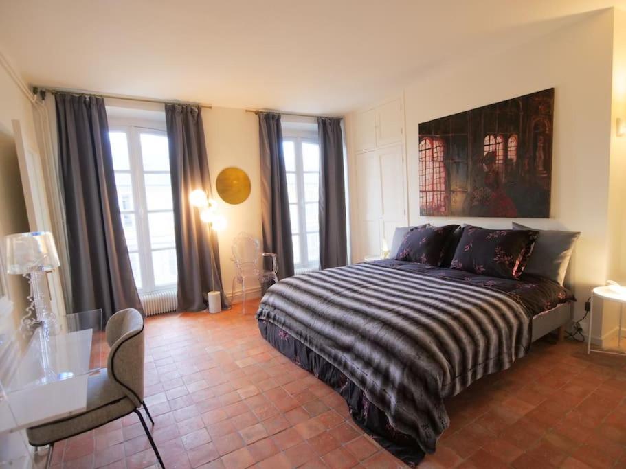 Charme Et Modernite Au Coeur Du Quartier St Louis Apartment Versailles Exterior foto